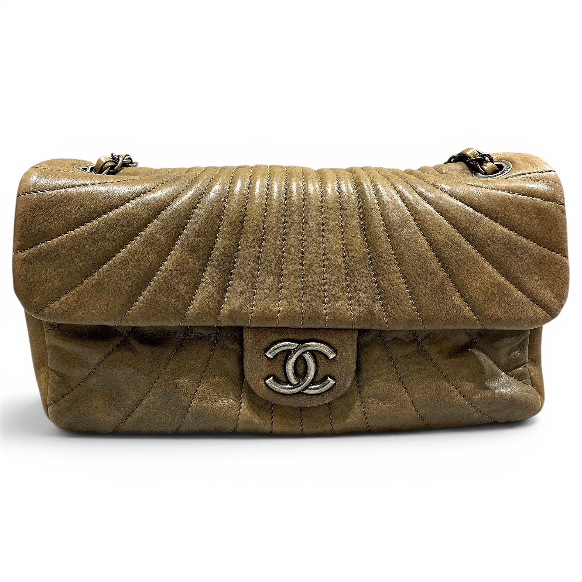 Timeless/Classique leather crossbody bag