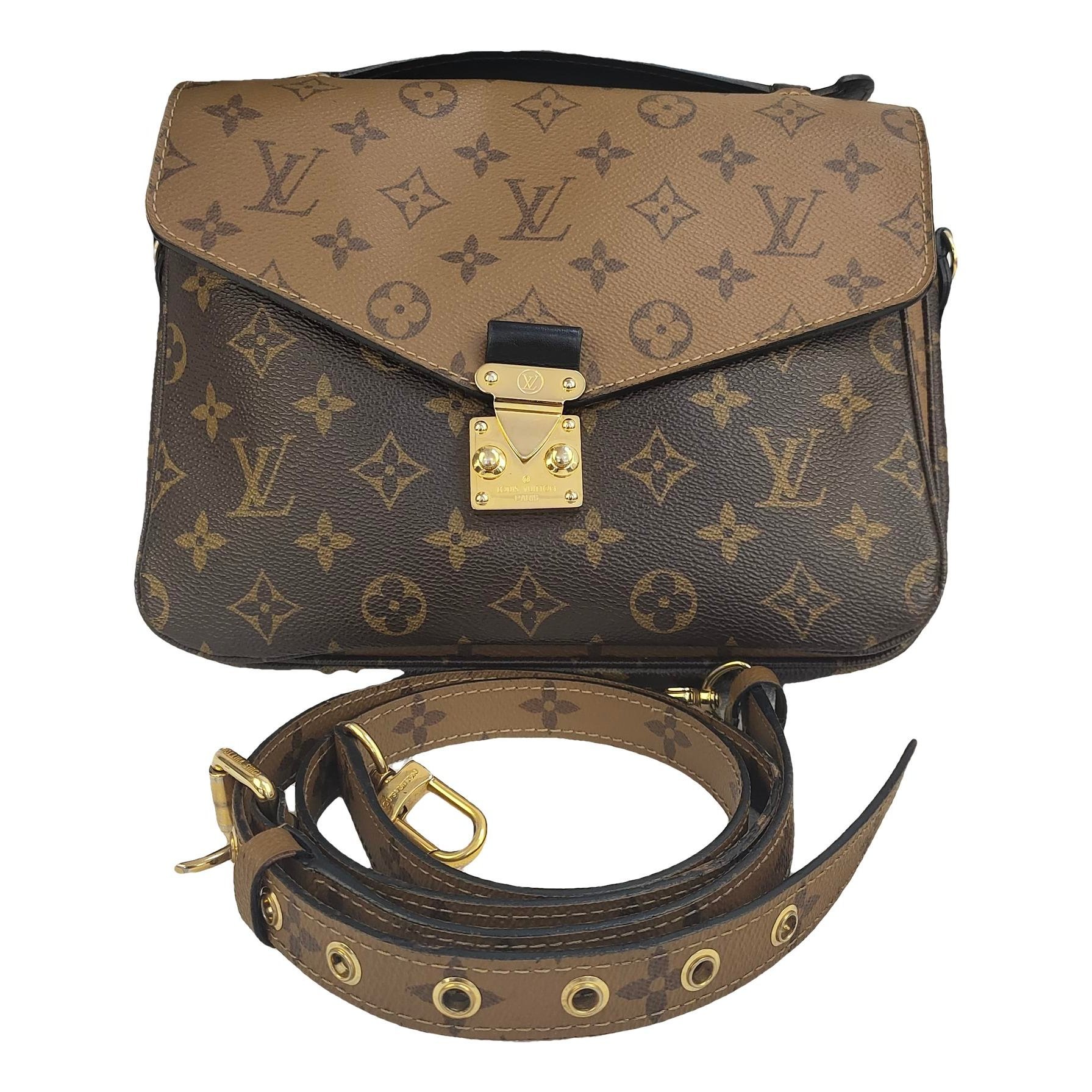 Metis leather handbag