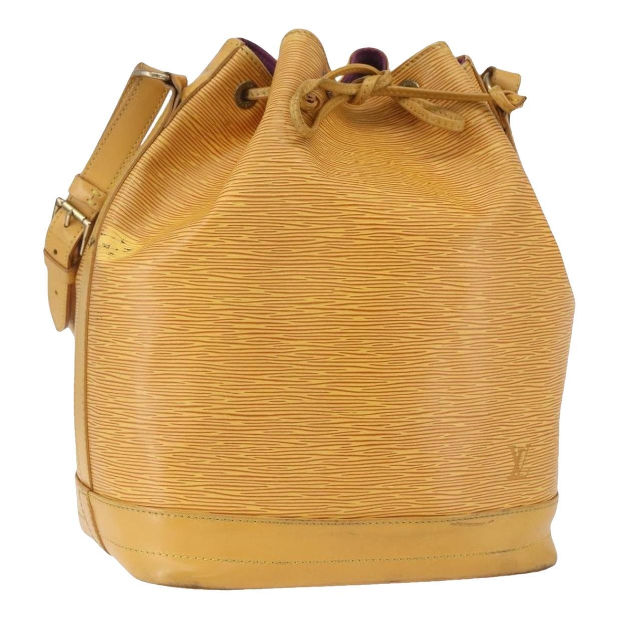 Noé leather handbag