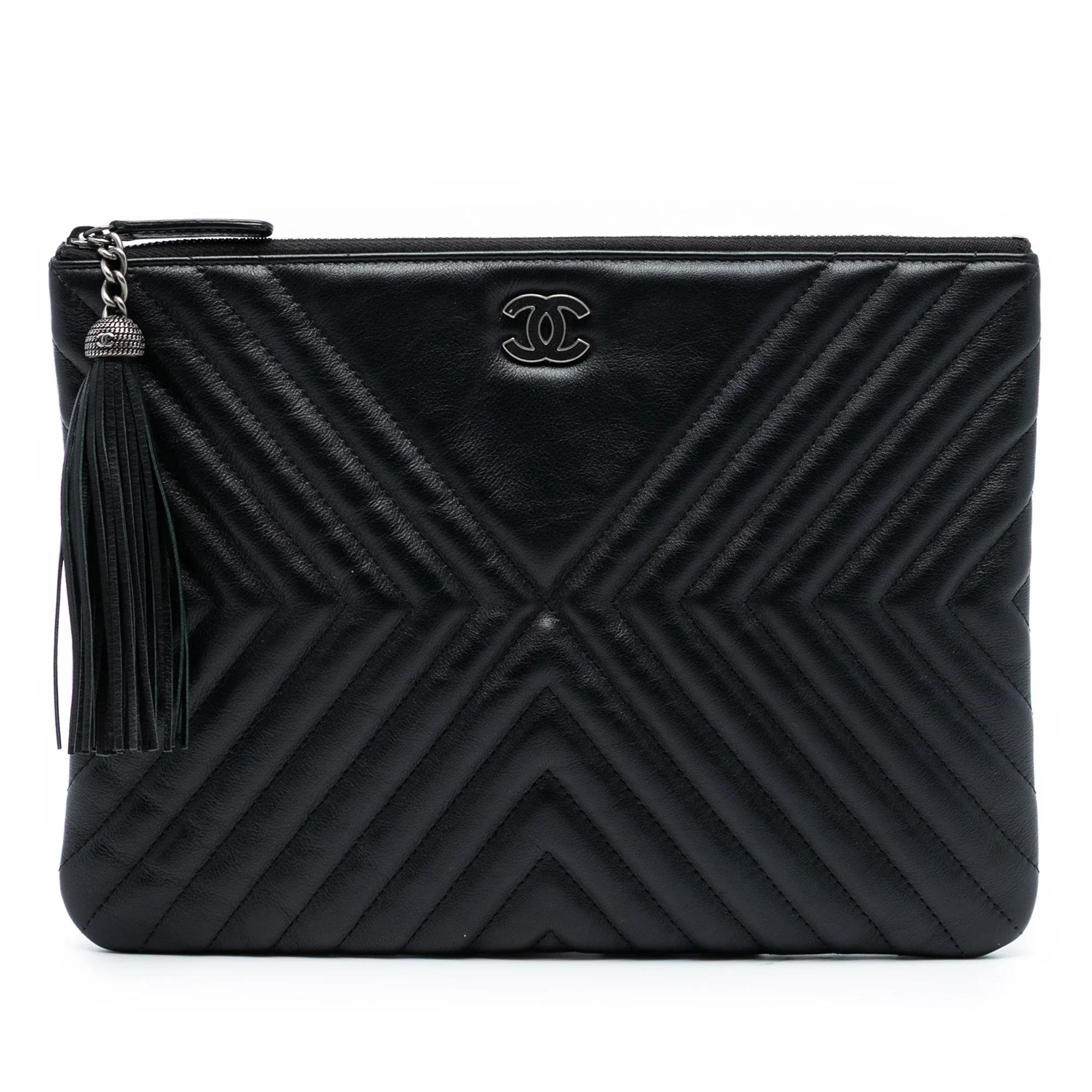 Chanel Pony-style calfskin clutch bag