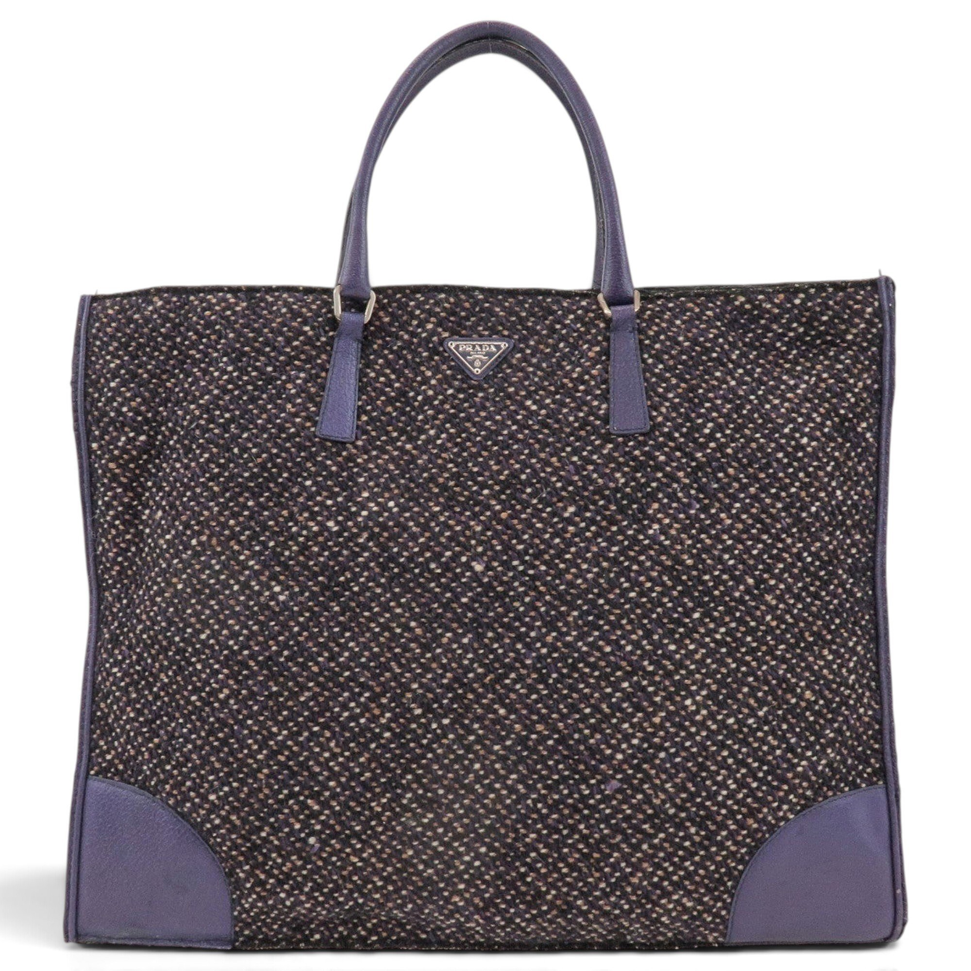 Triangle wool tote