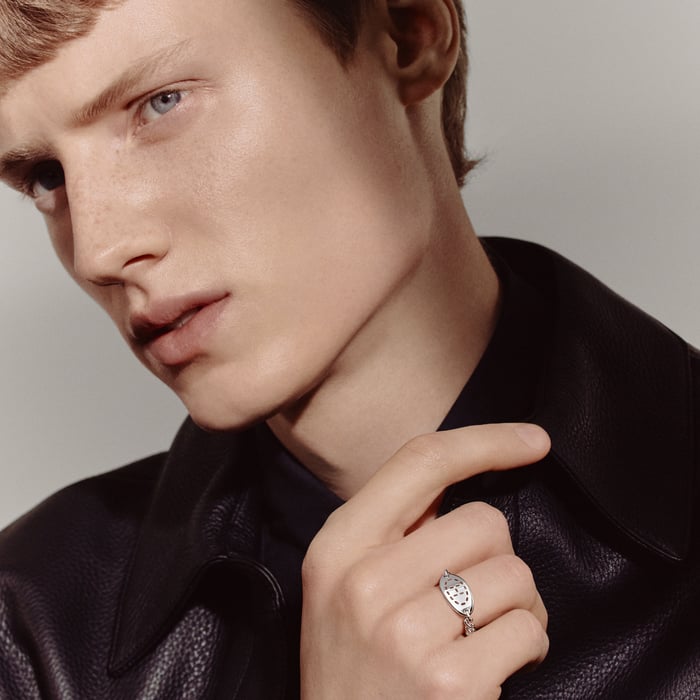 Sans Coloris Point Sellier Ring