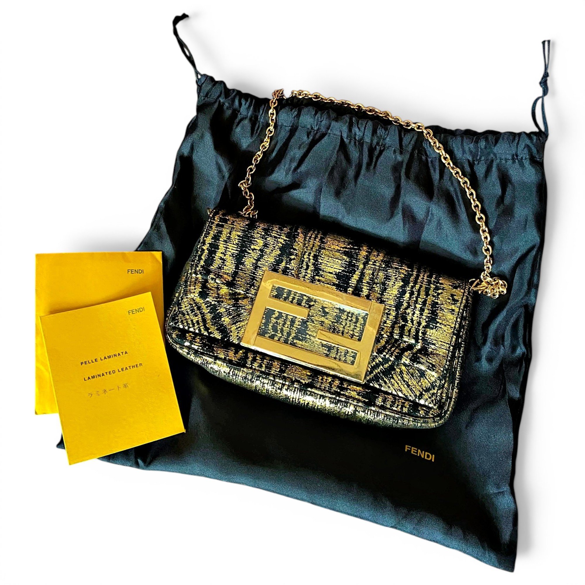 Baguette leather handbag