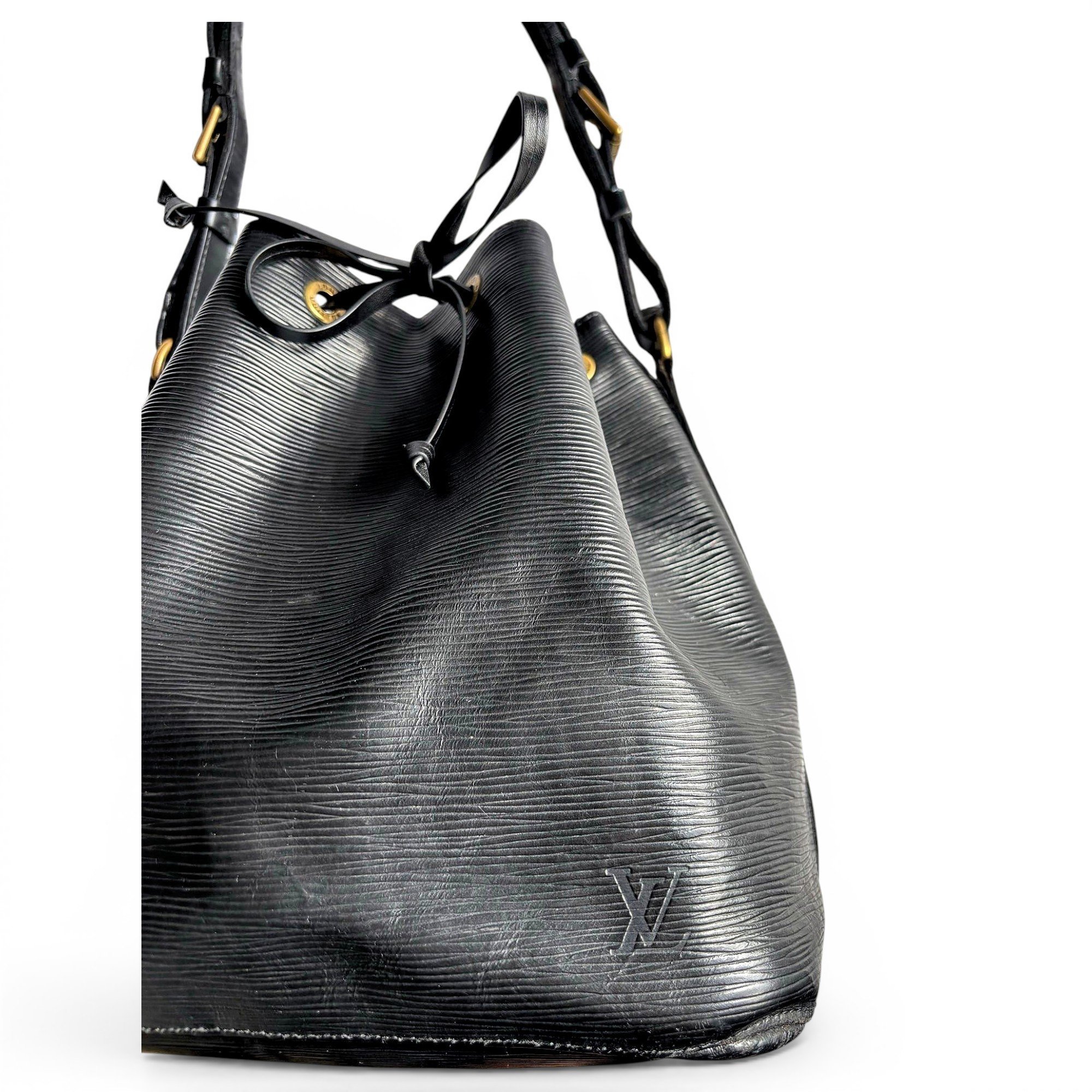Noé leather handbag