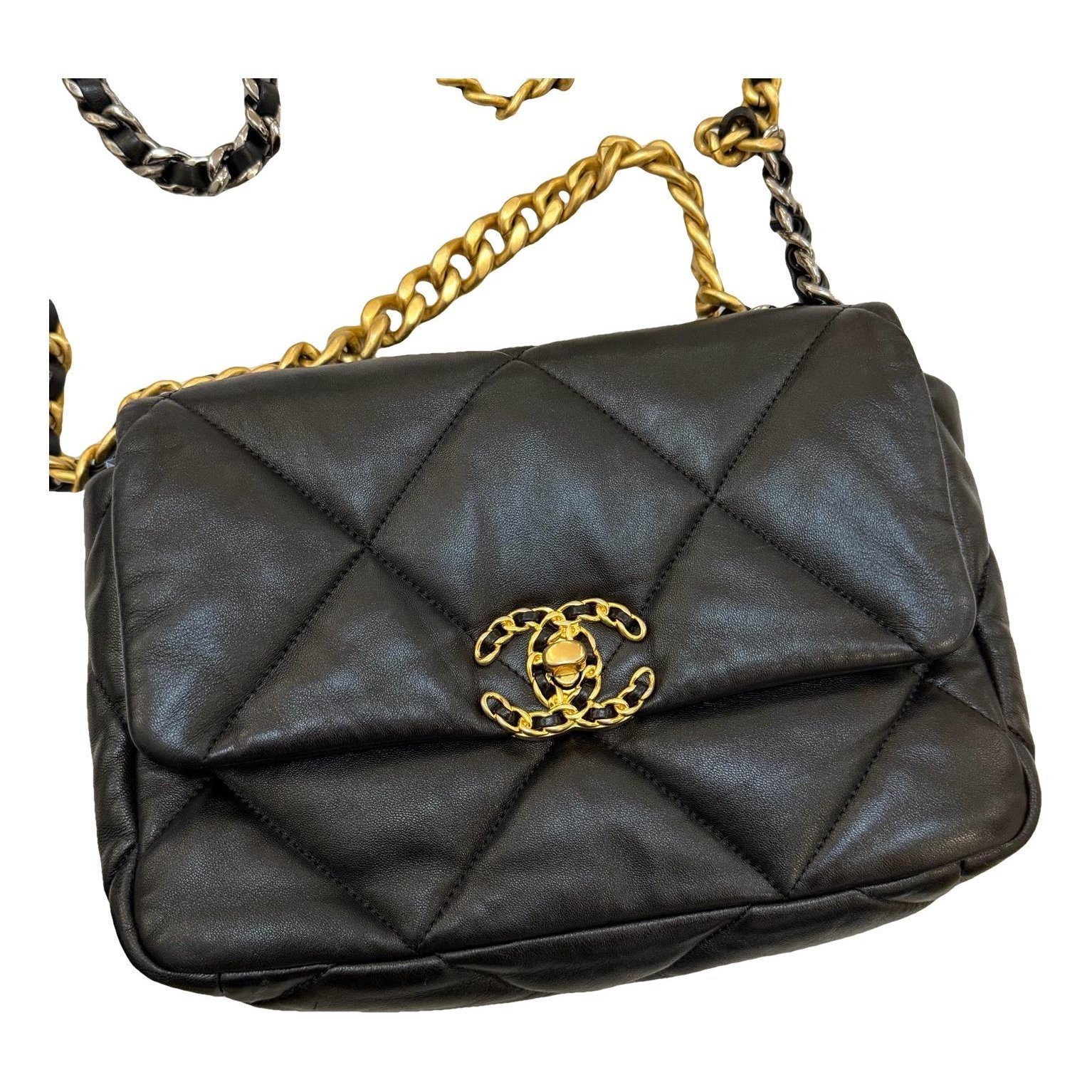 Chanel 19 leather handbag
