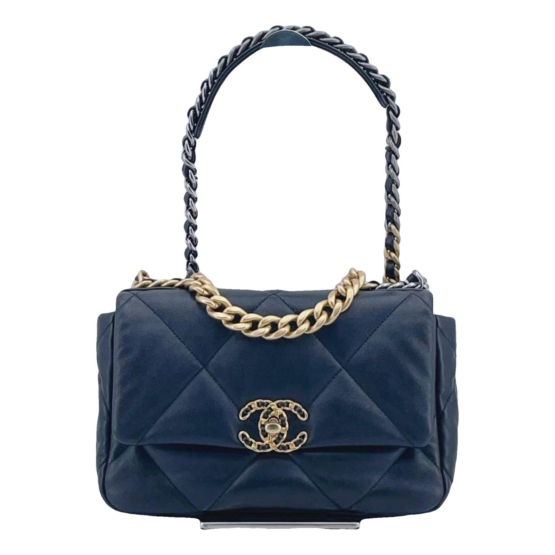 Chanel 19 leather handbag