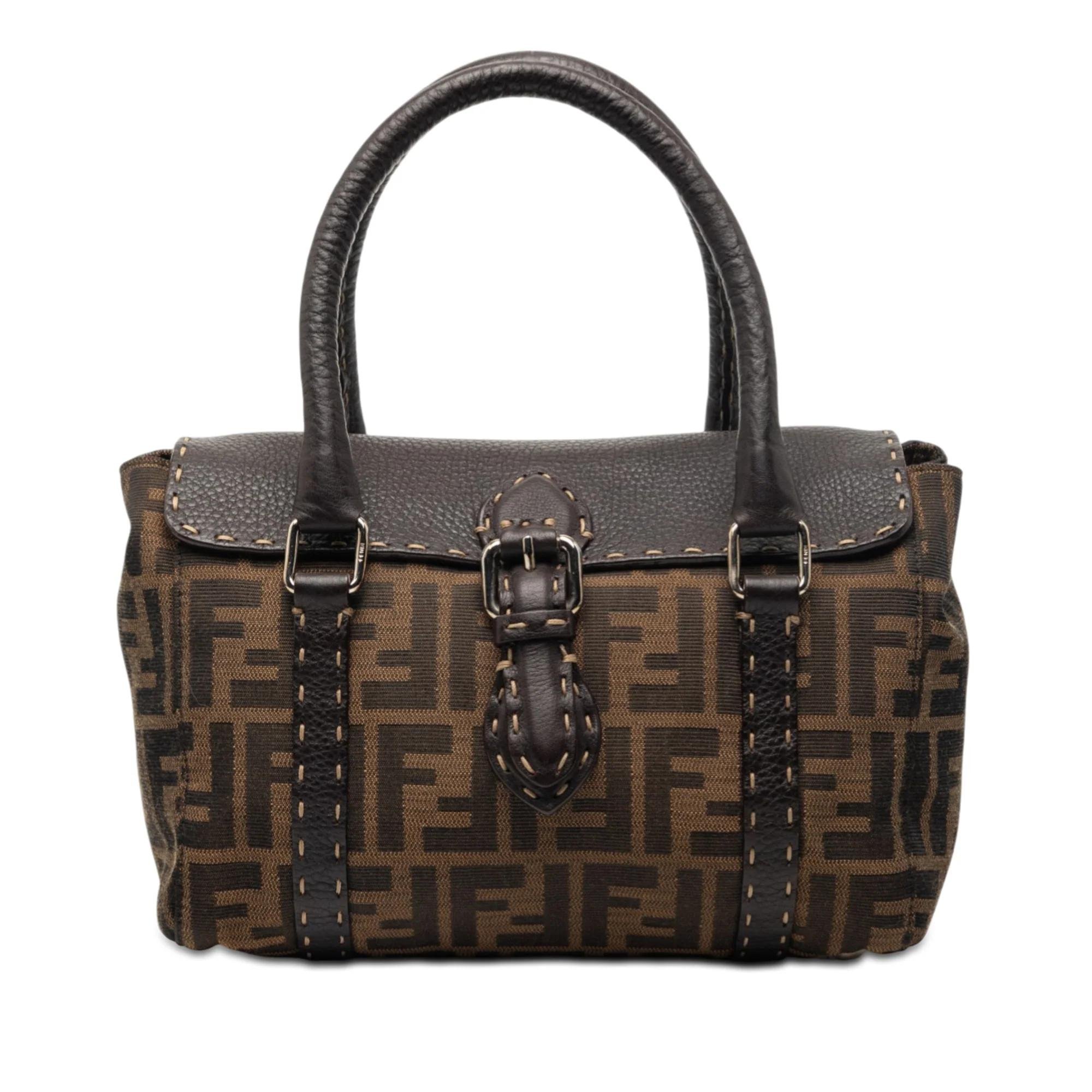 Pocket leather handbag
