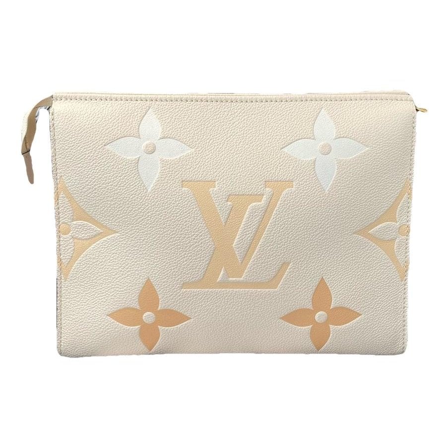 Louis Vuitton Leather clutch bag