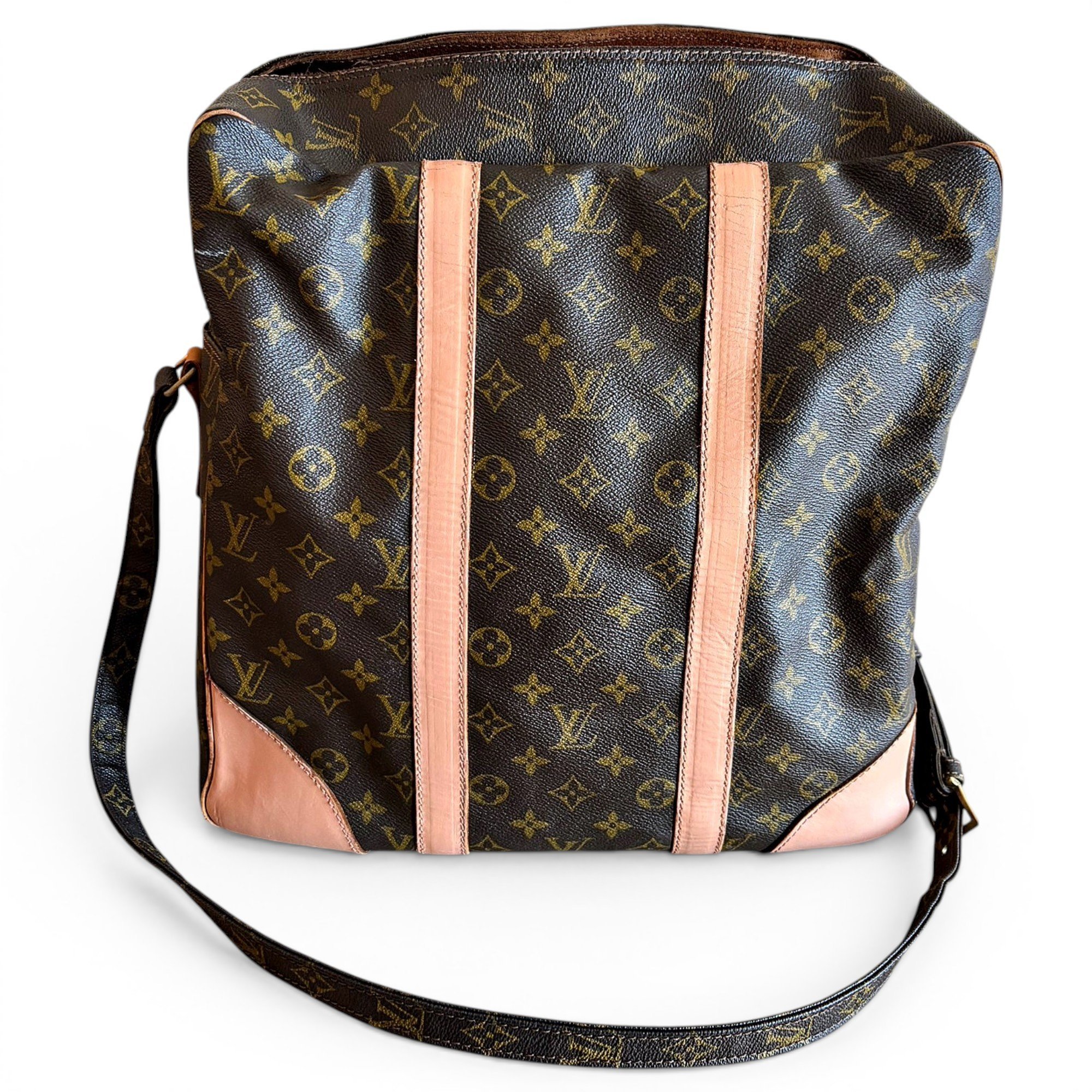 Leather travel bag