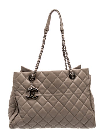 Chanel Large Chic And Soft Shopping Tote