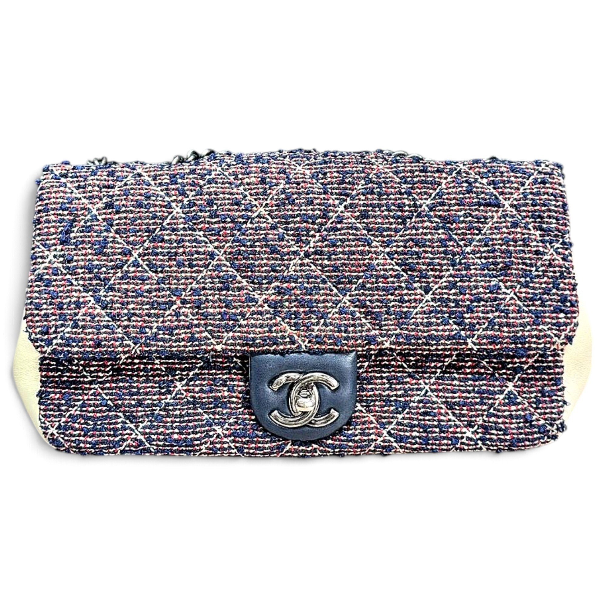 Chanel Timeless/Classique tweed handbag