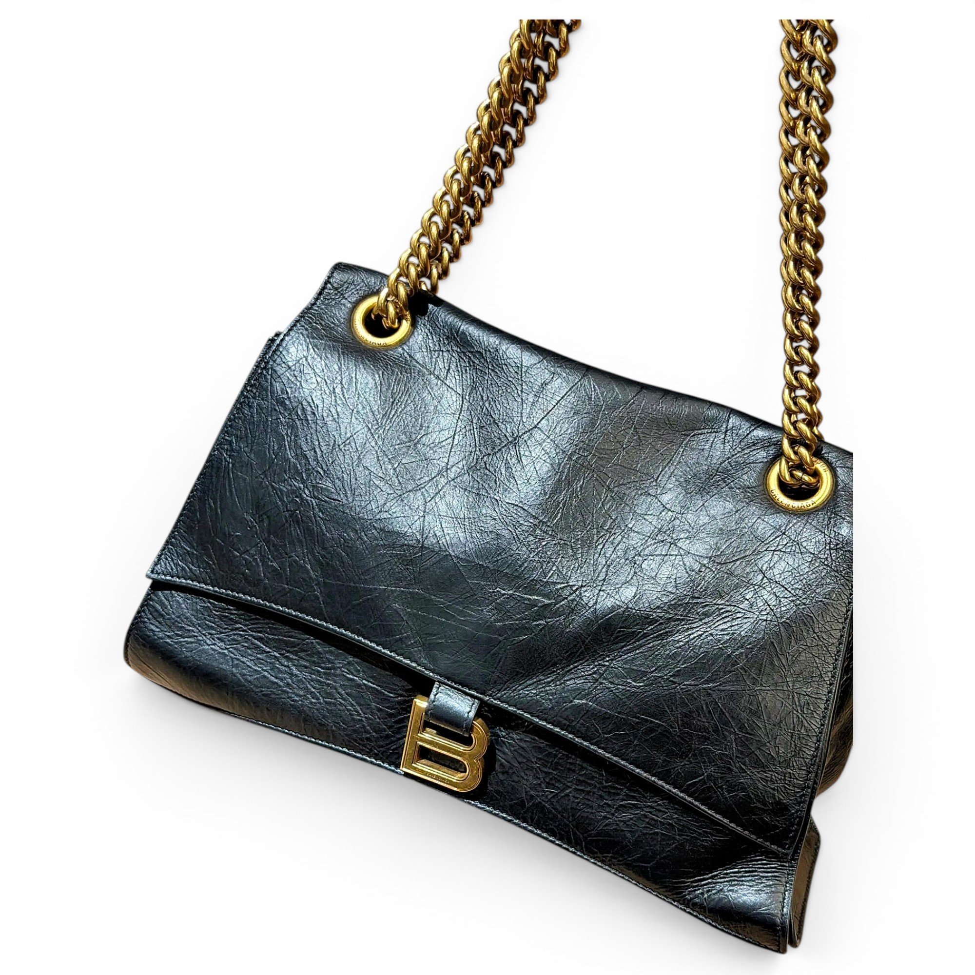 Crush leather handbag