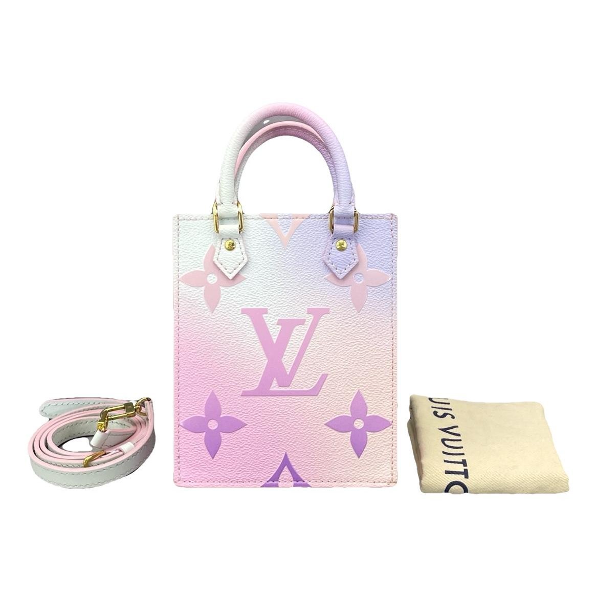 Plat leather handbag