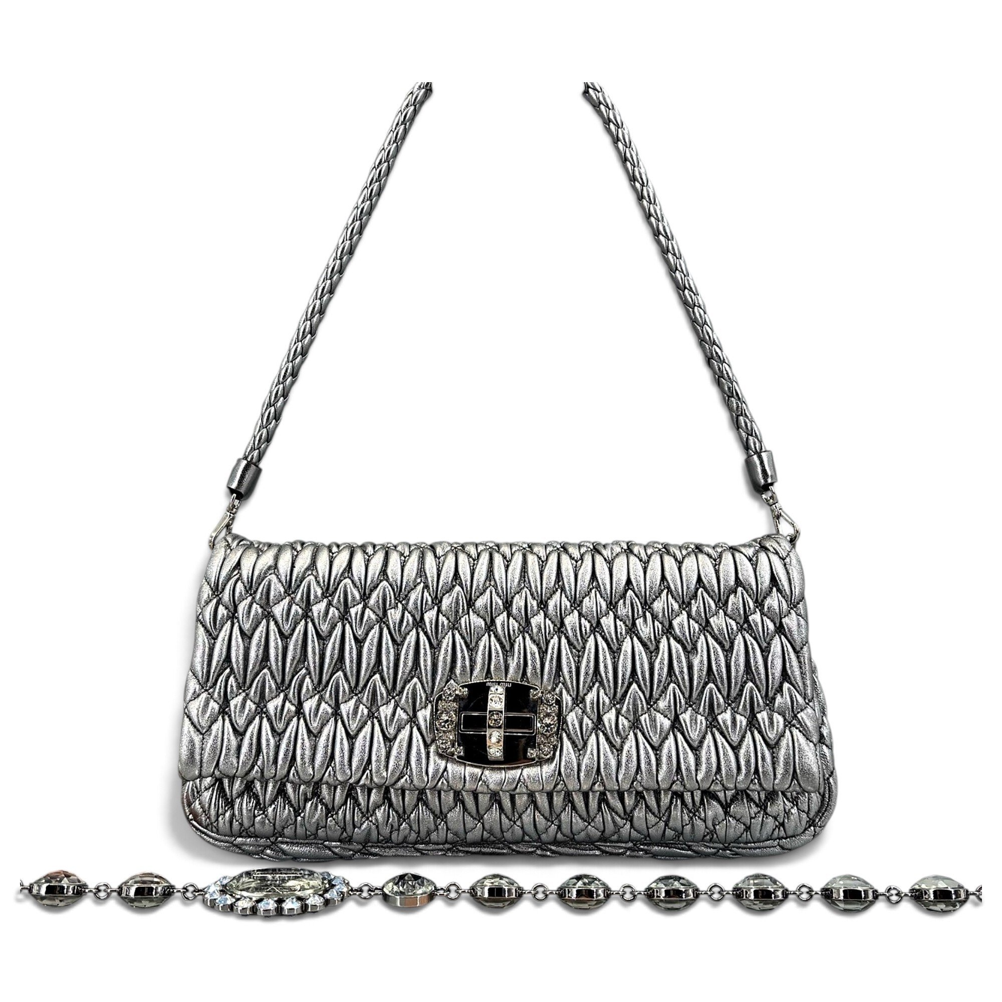 Matelassé leather handbag