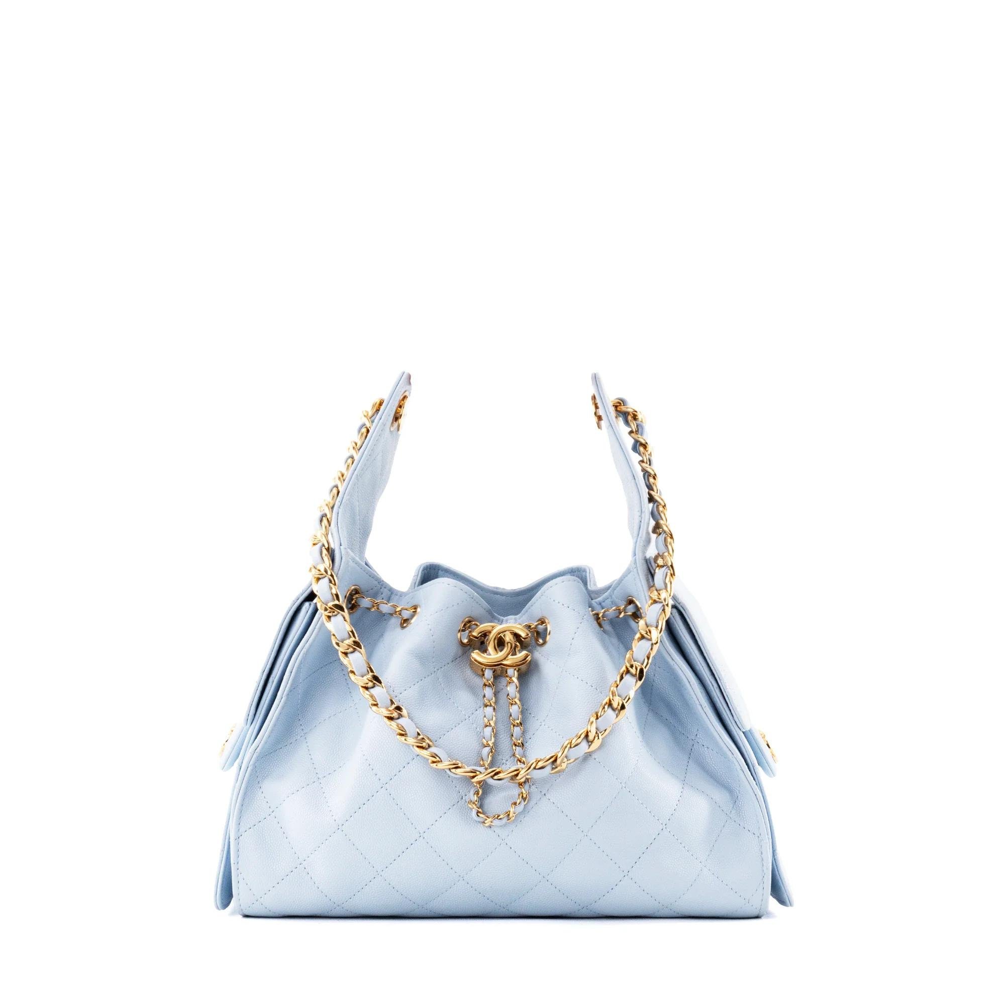 Chanel 22 leather handbag