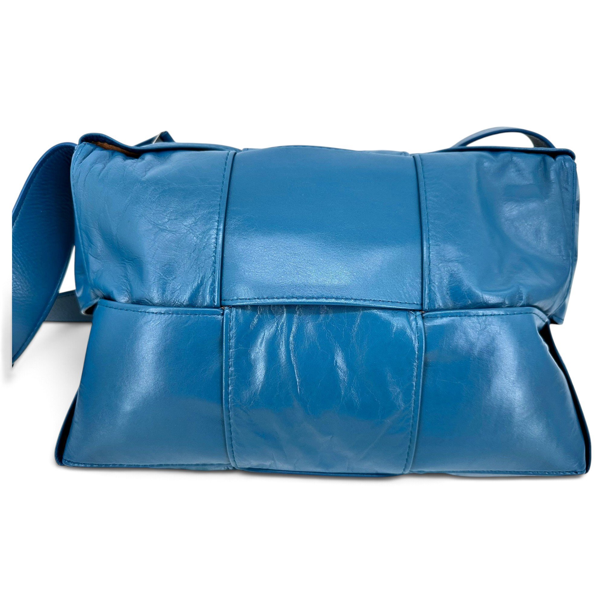 Cassette leather crossbody bag