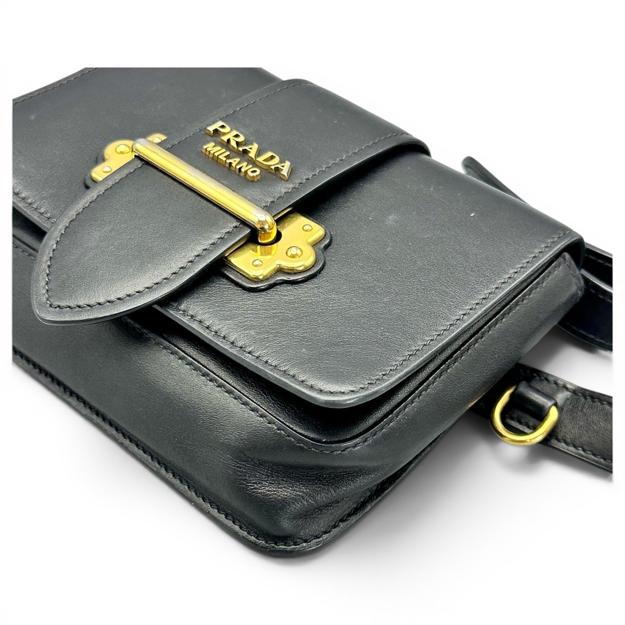 Leather handbag