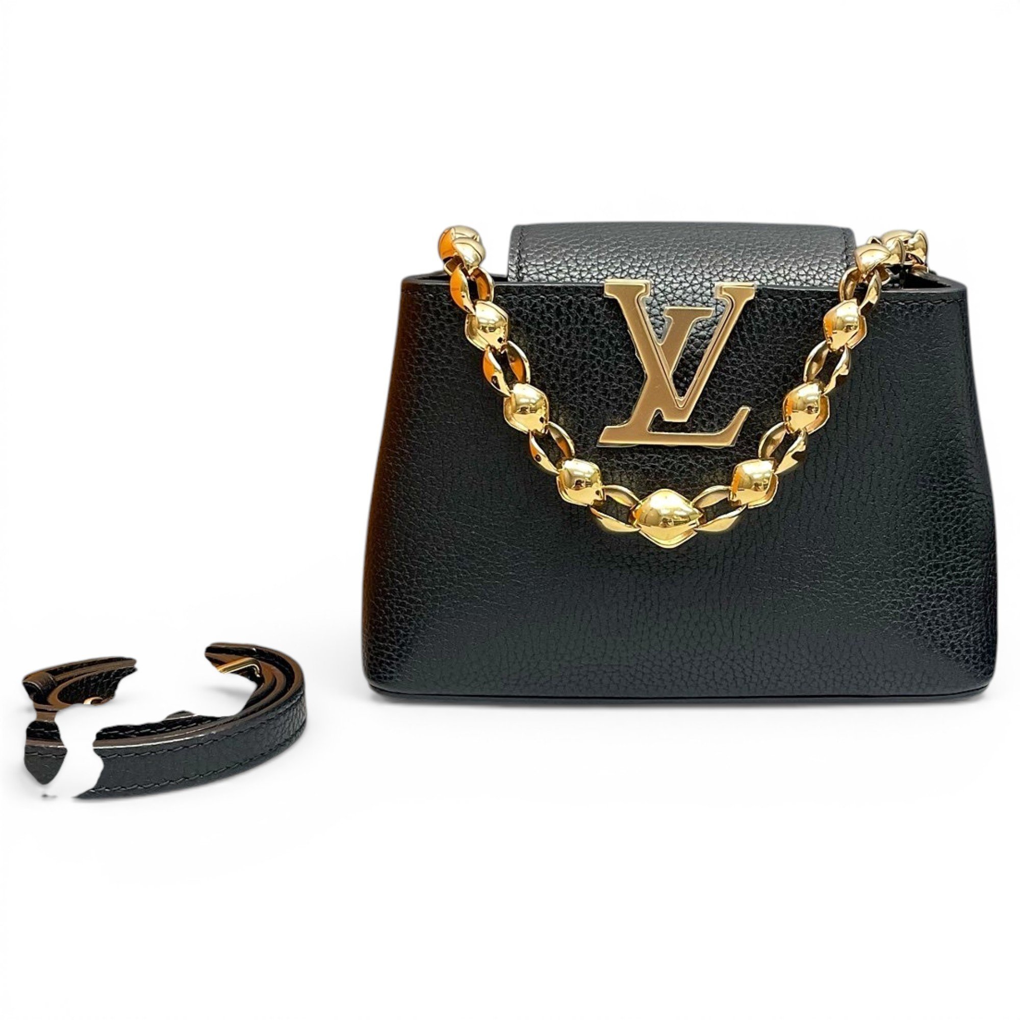 Capucines leather bag