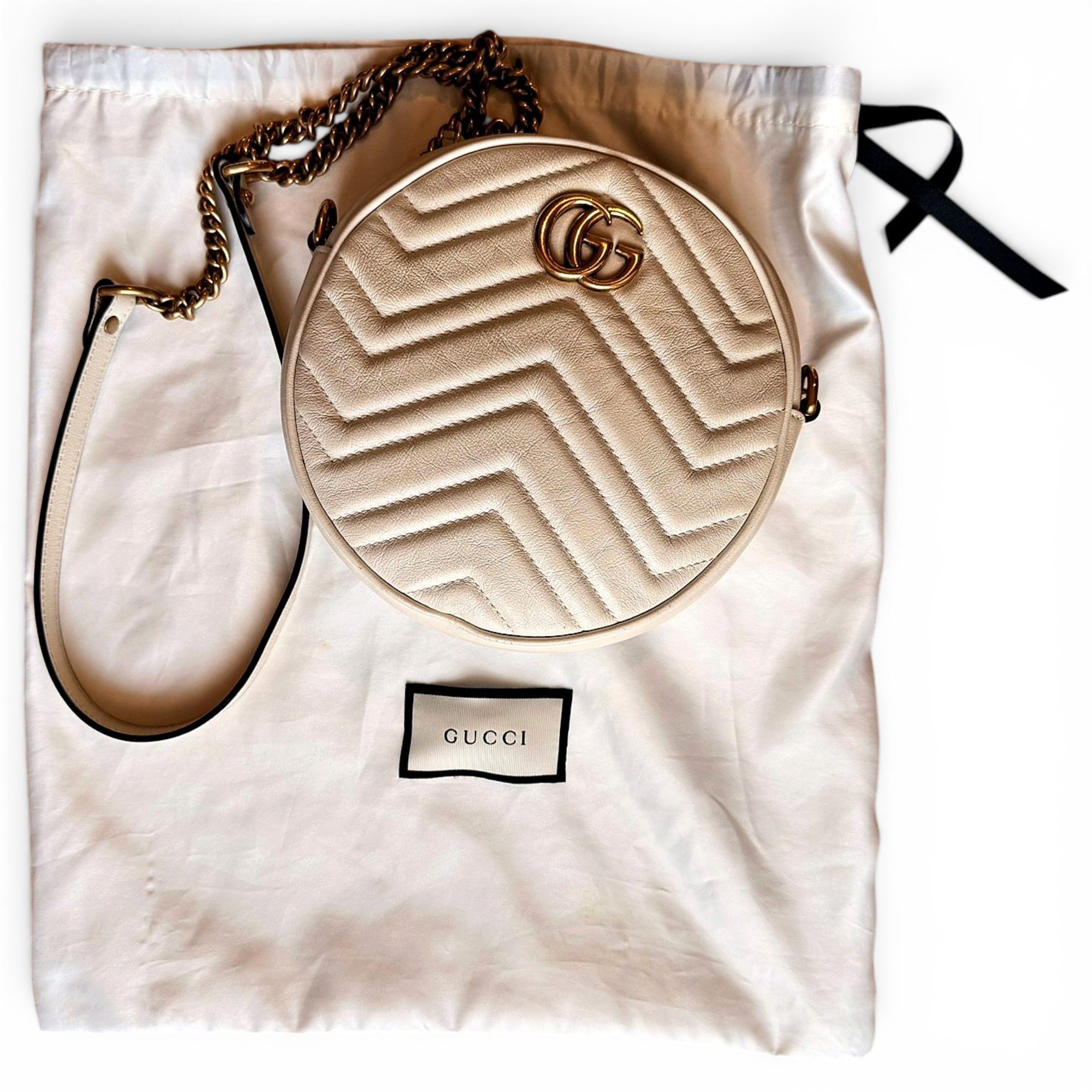 GG Marmont Circle leather crossbody bag