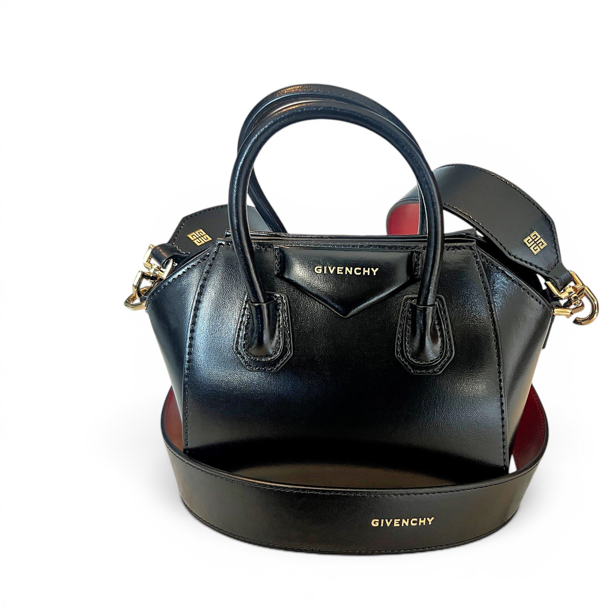 Antigona leather handbag