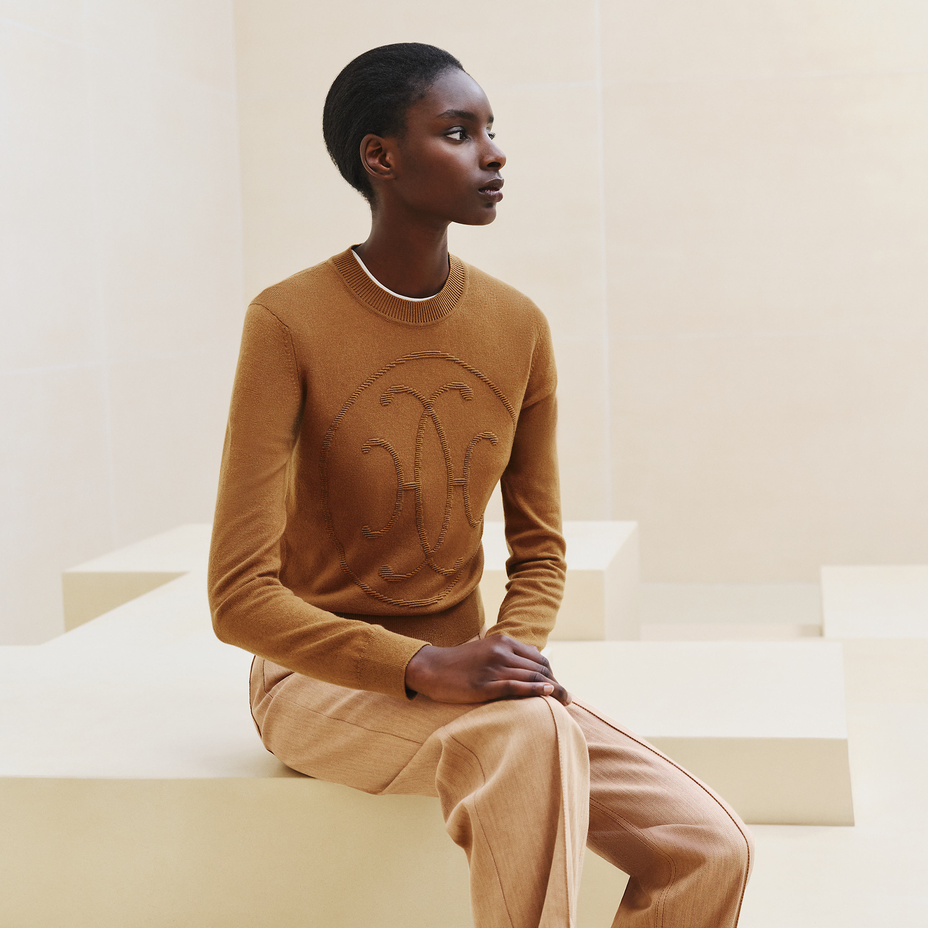 Cashmere "H Lift" long-sleeve sweater