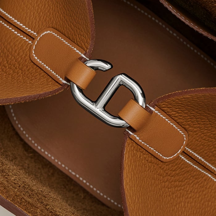 Gold Hermès In-the-loop 18 Bag
