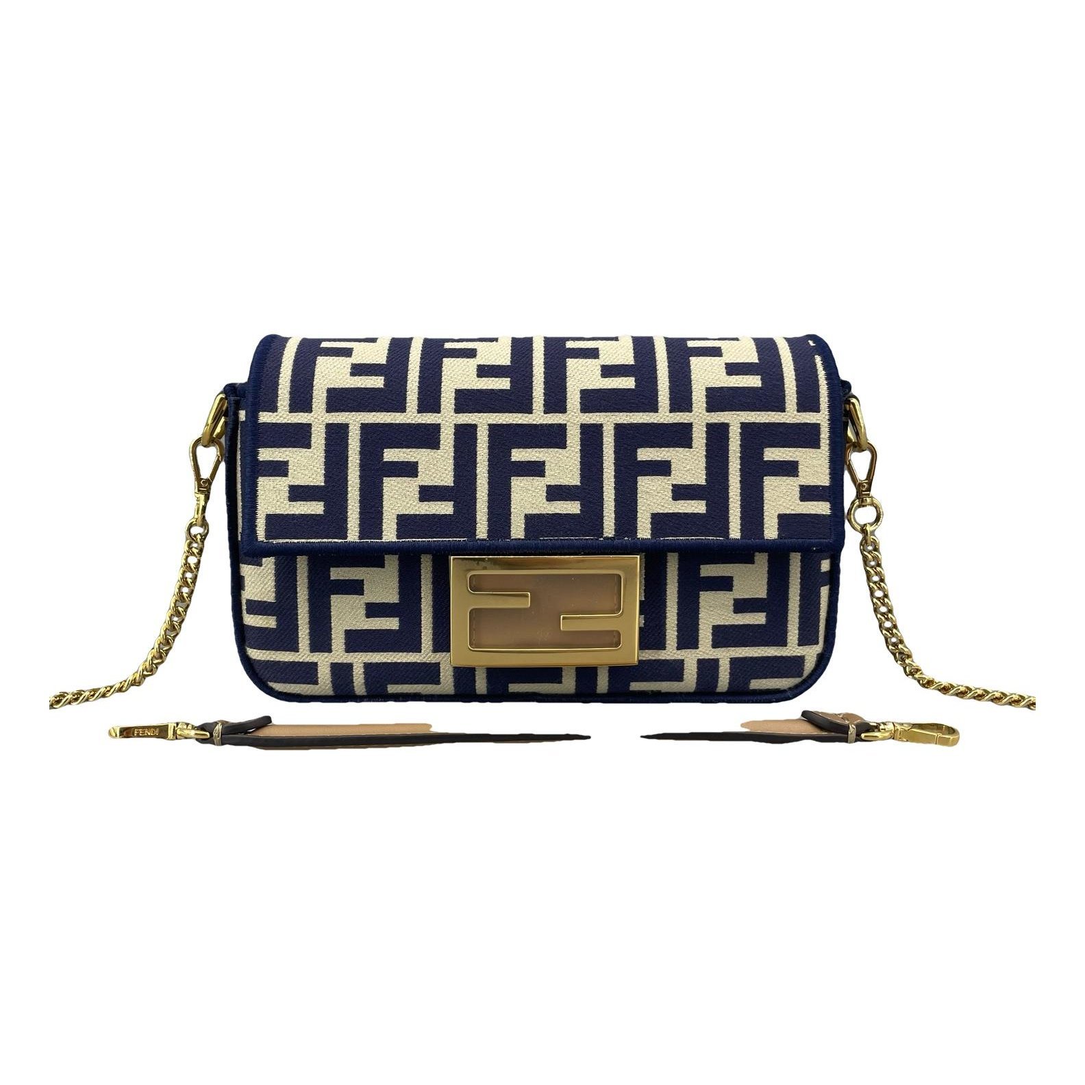 Baguette cloth handbag