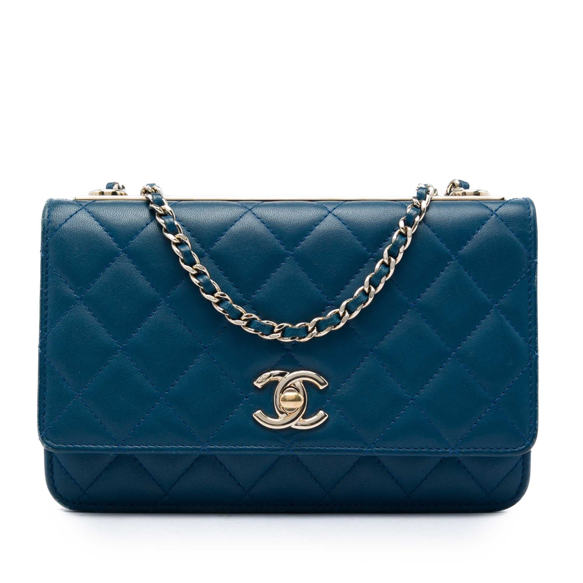 Trendy CC leather handbag