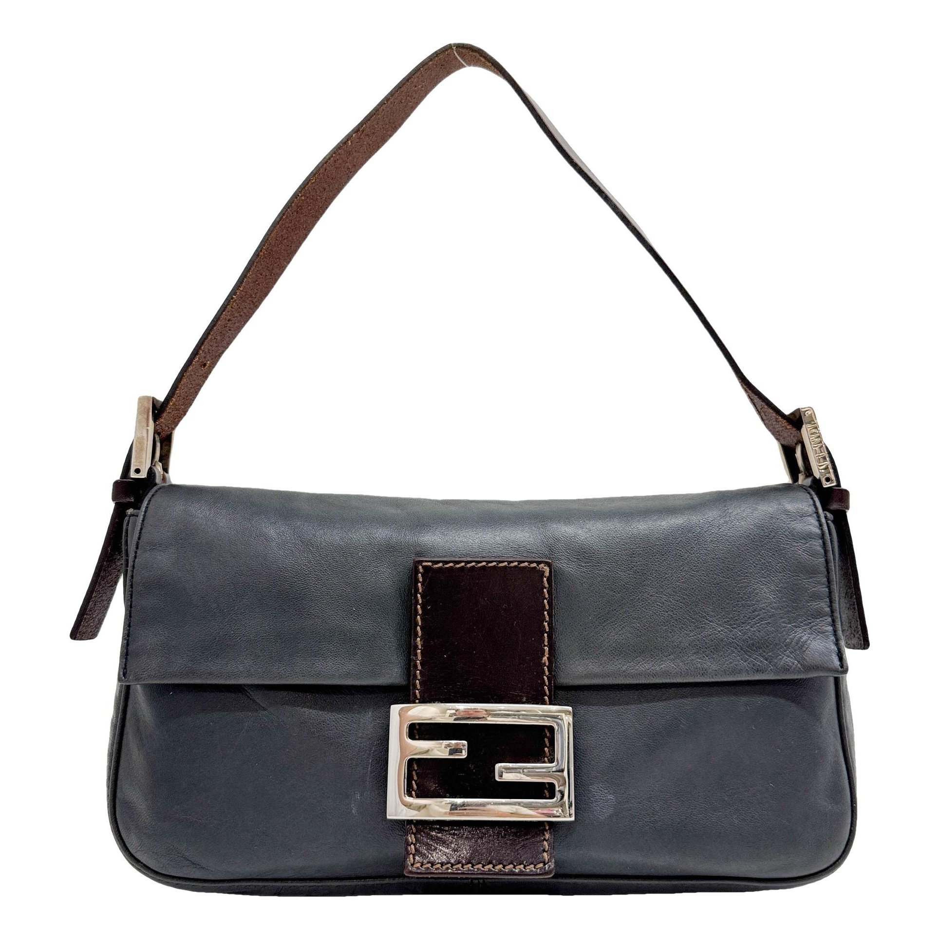 Baguette leather handbag