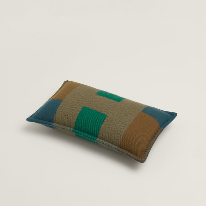 Vert Forêt H Horizon Pillow, Small Model