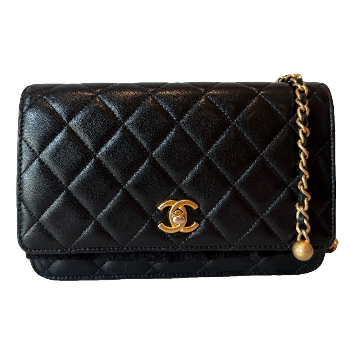 Wallet On Chain leather crossbody bag