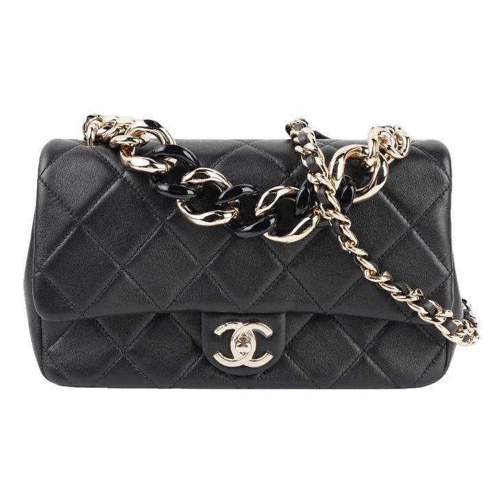 Chanel 19 leather handbag