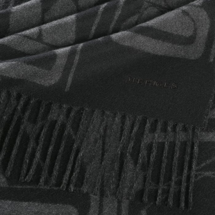Clic, c'Est Noue Scarf