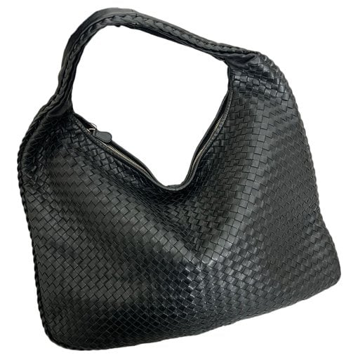 Veneta leather handbag