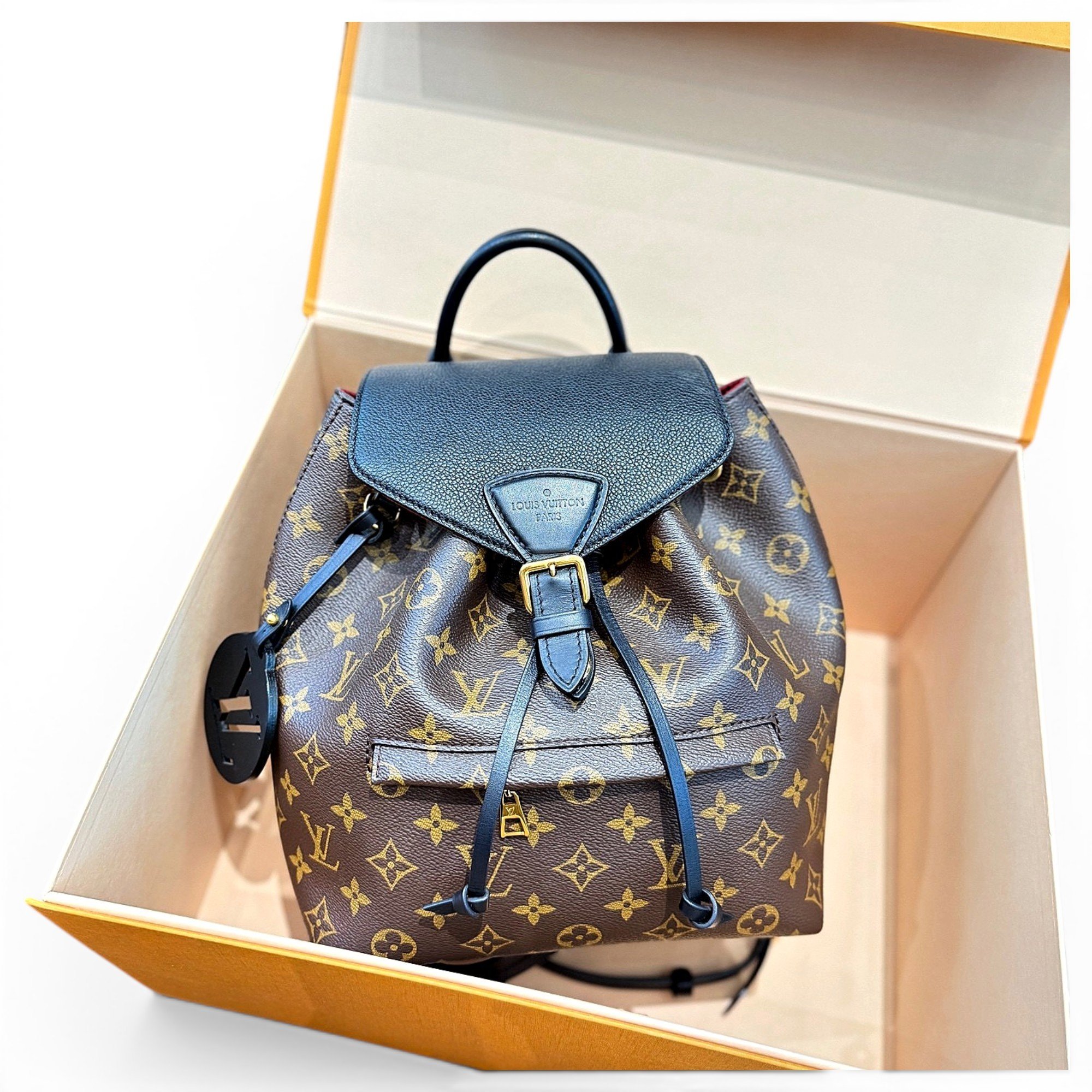 Montsouris leather backpack