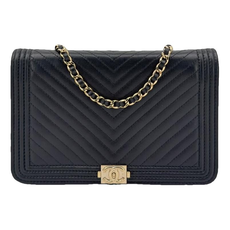 Wallet On Chain Boy leather crossbody bag