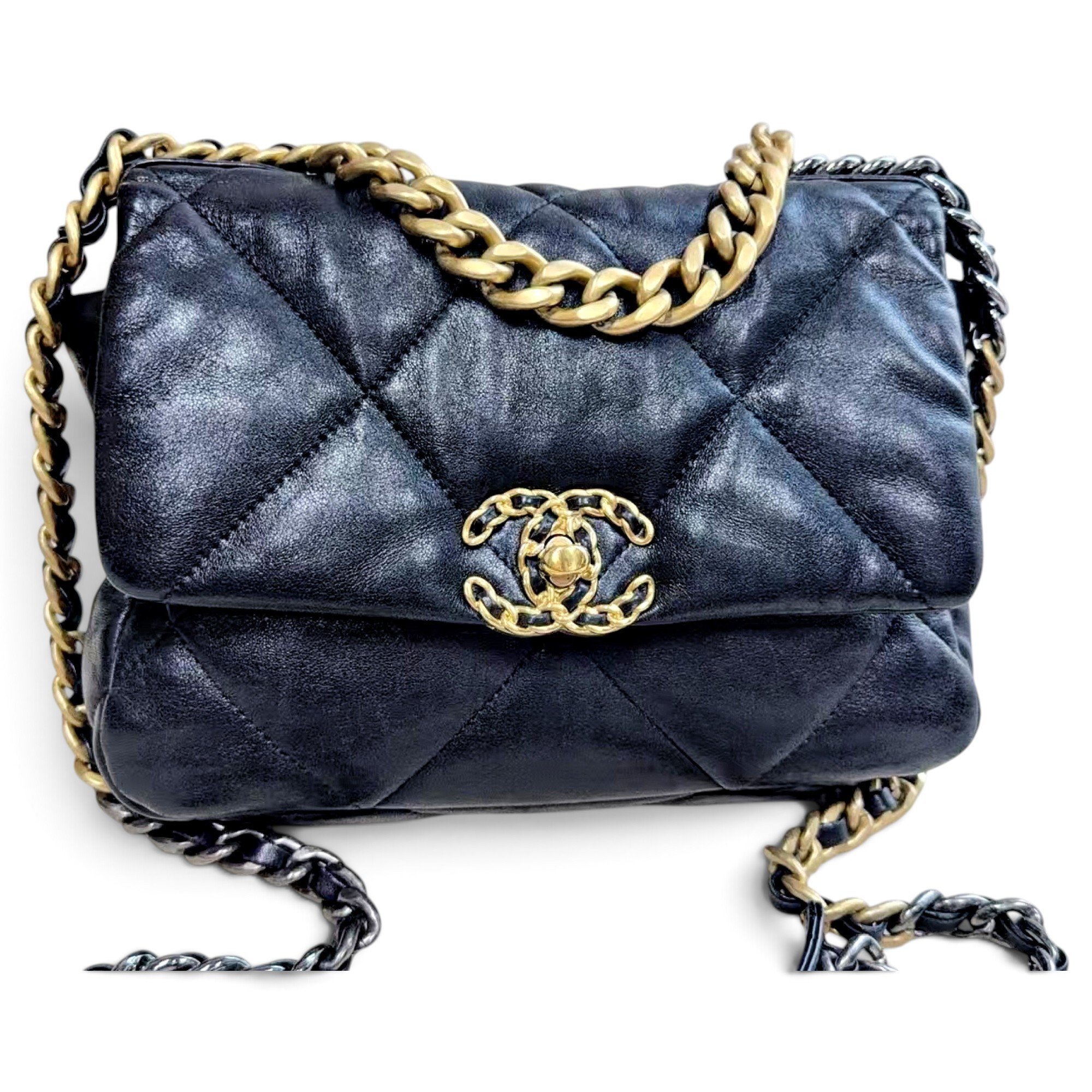 Chanel 19 leather handbag