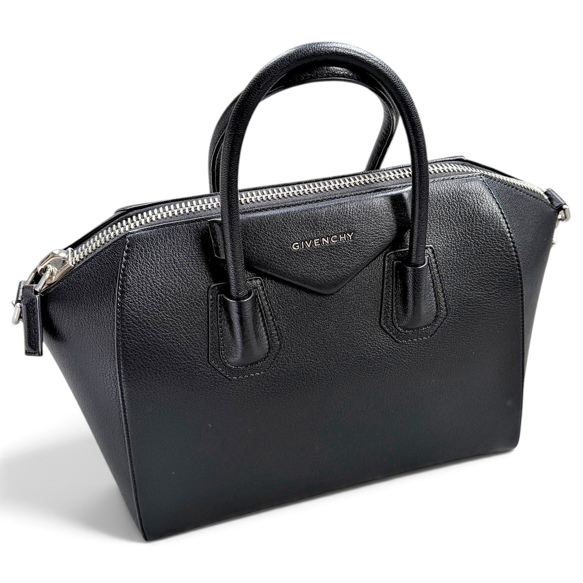 Antigona leather handbag