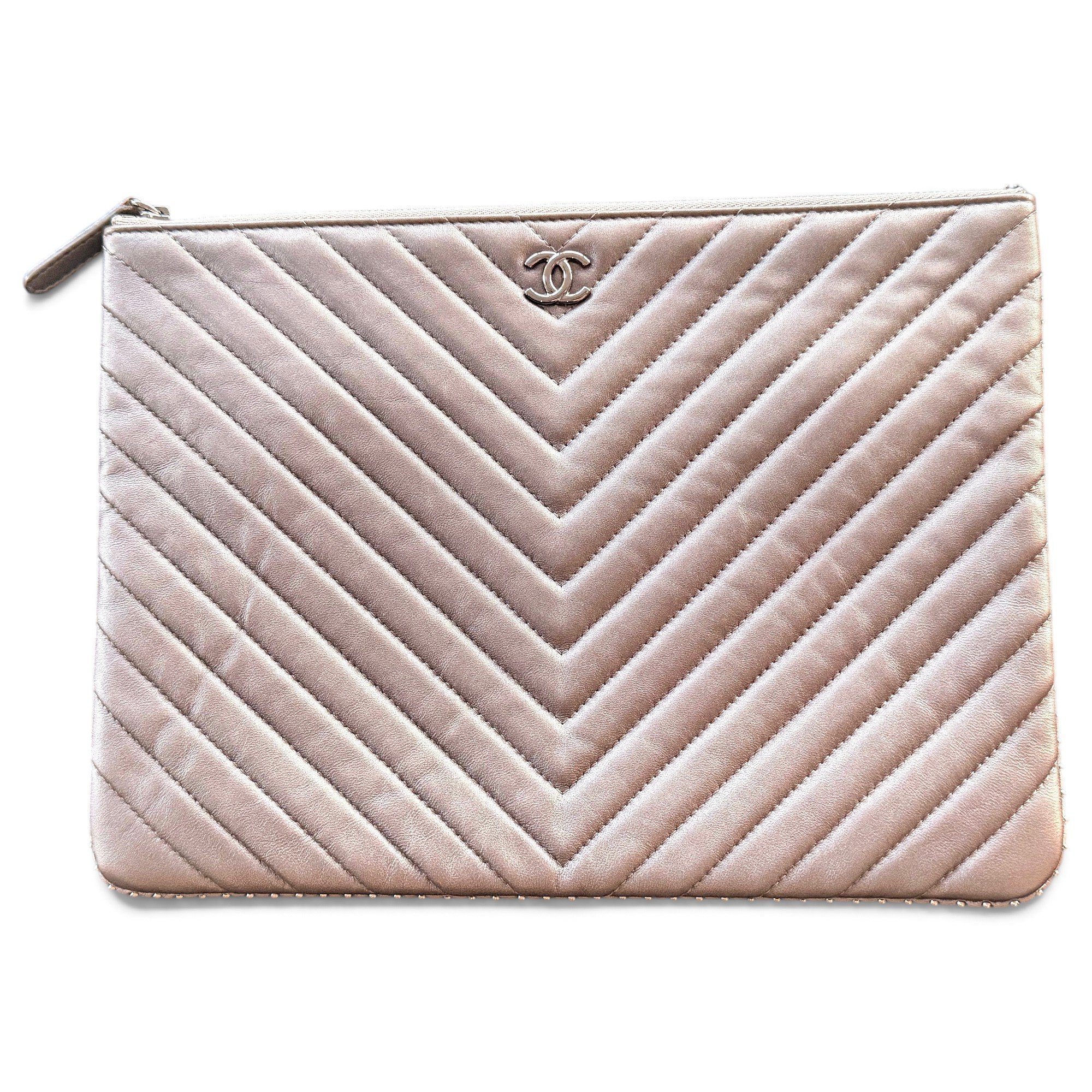 Timeless/Classique leather clutch bag