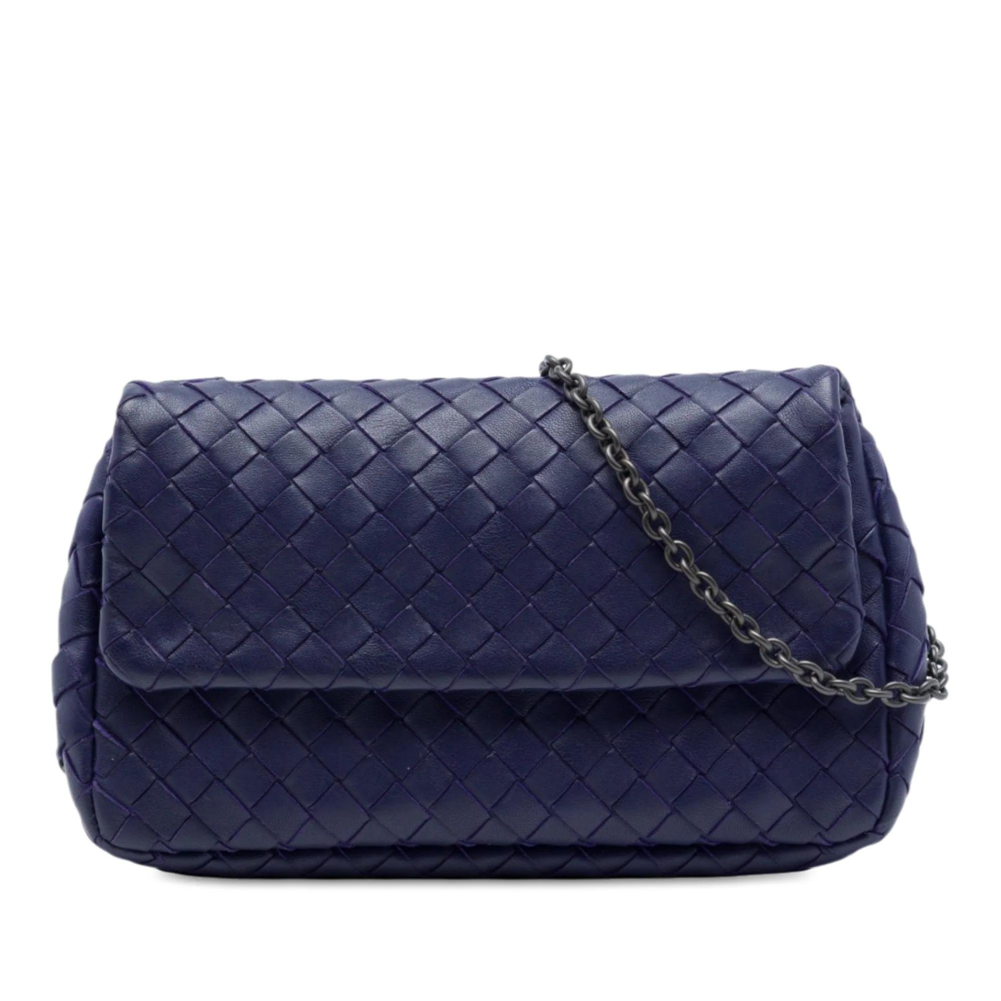 Veneta leather handbag