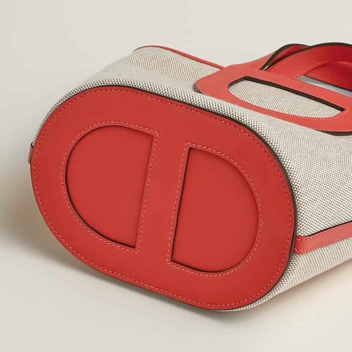Hermès In-the-loop 18 Bag