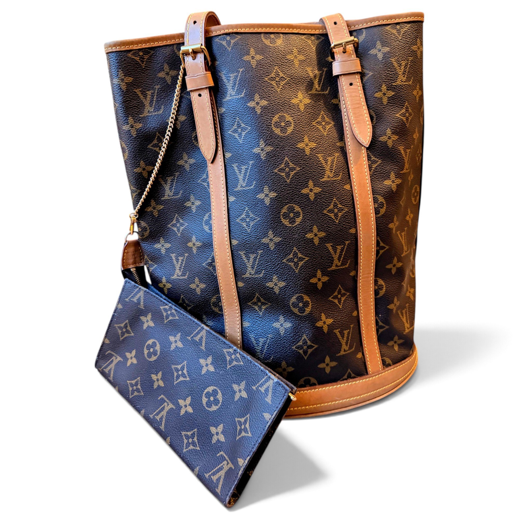 Bucket leather handbag
