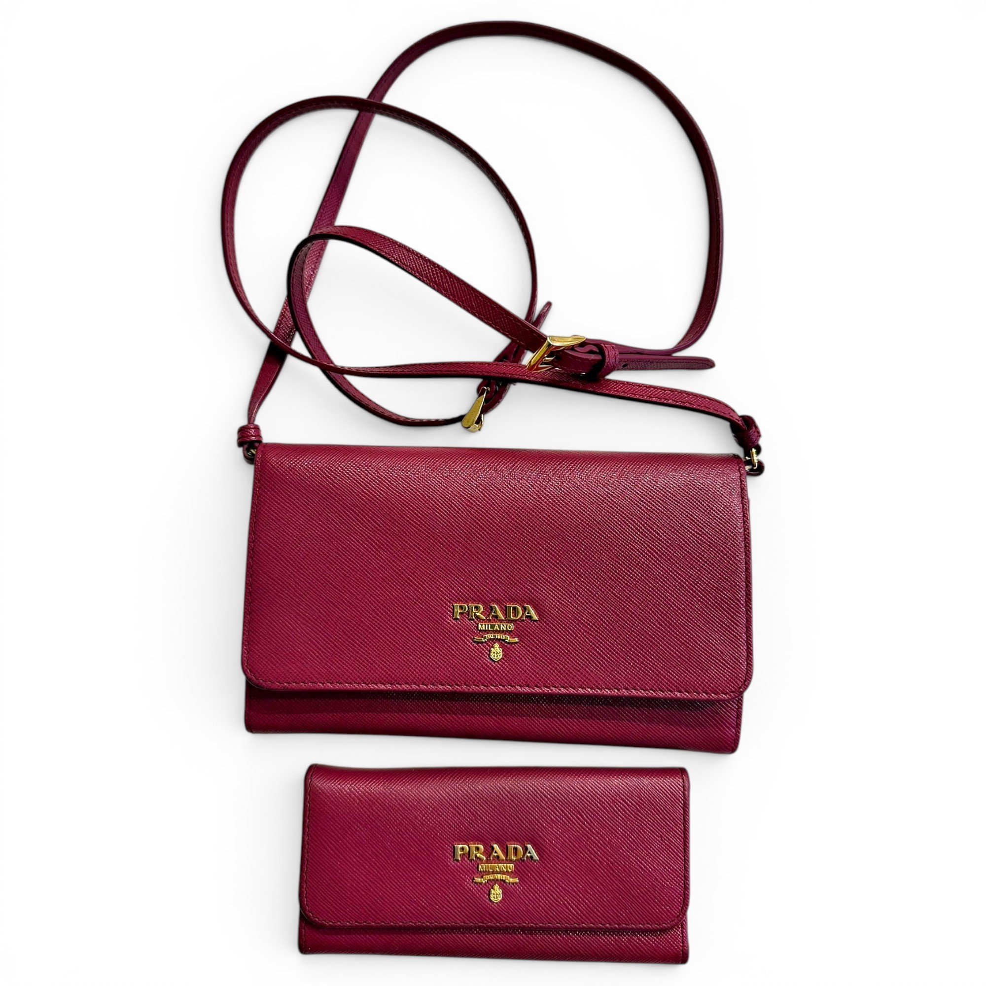 Leather clutch bag