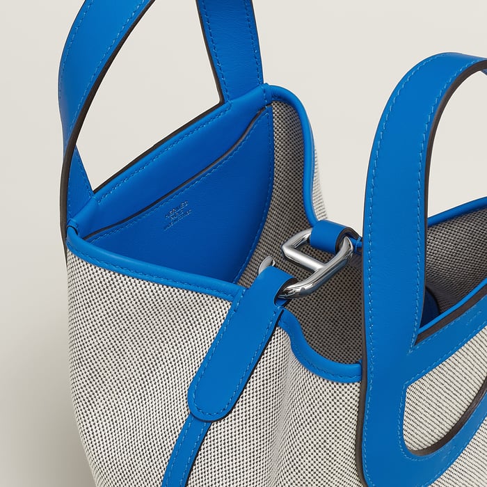 Hermès In-the-loop 18 Bag