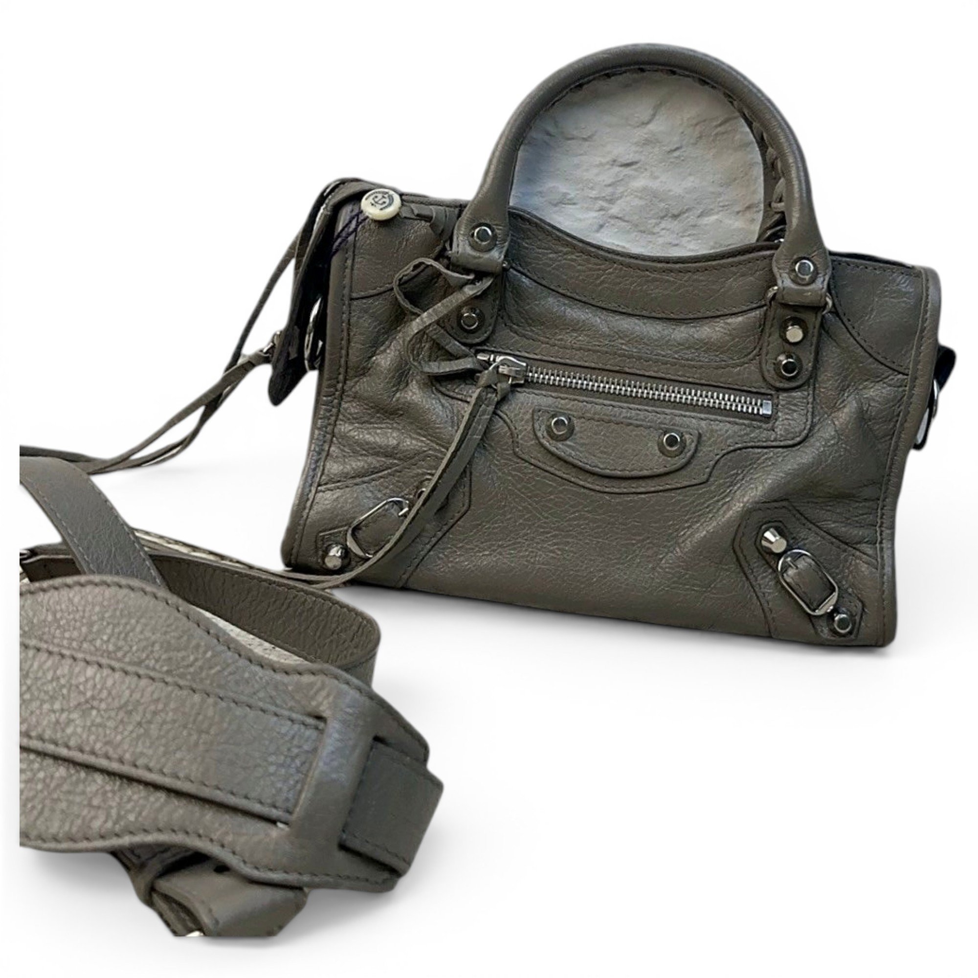 City leather handbag