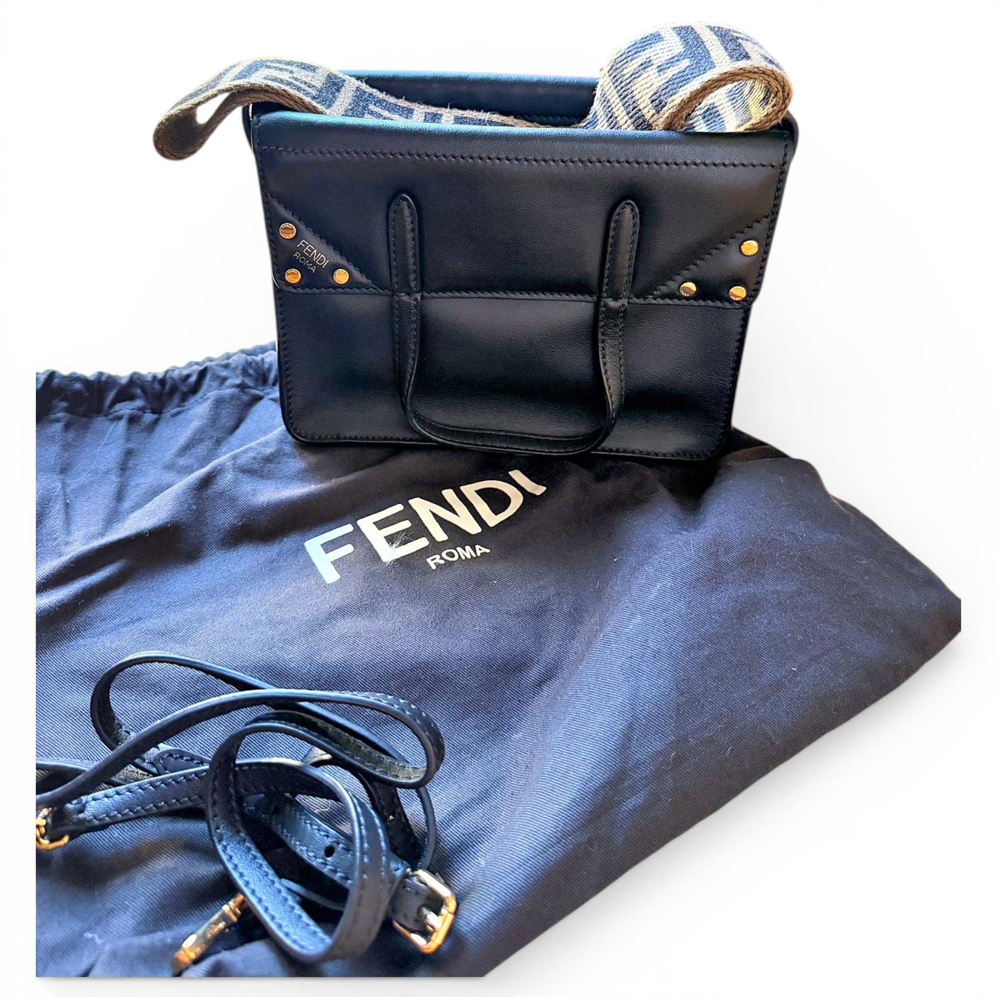 Flip leather handbag