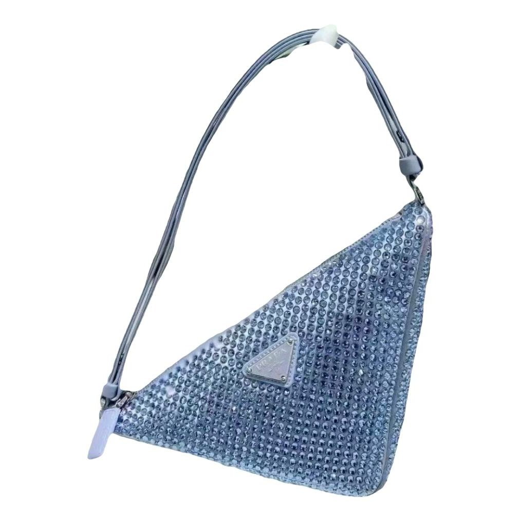Triangle cloth handbag
