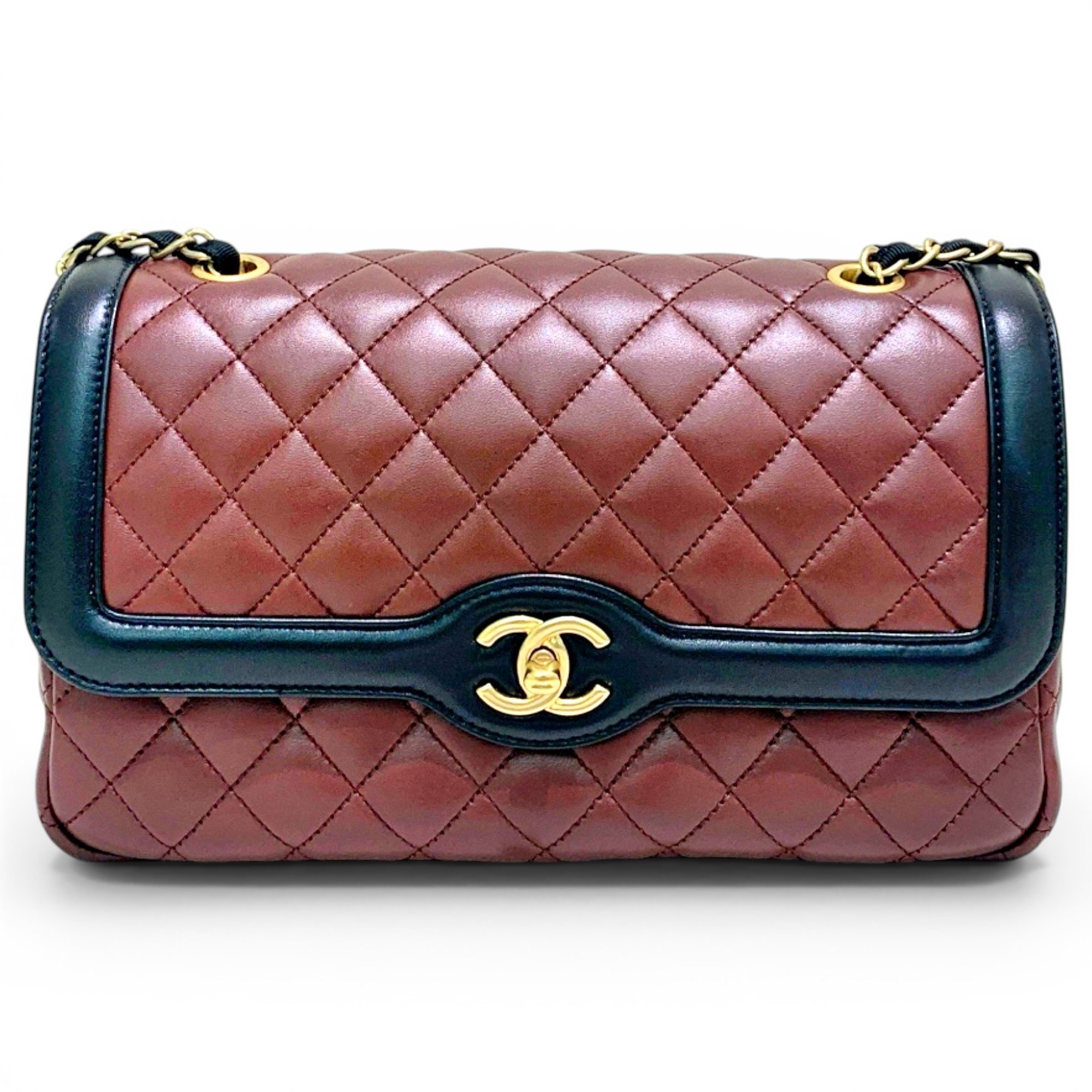 Timeless/Classique leather crossbody bag