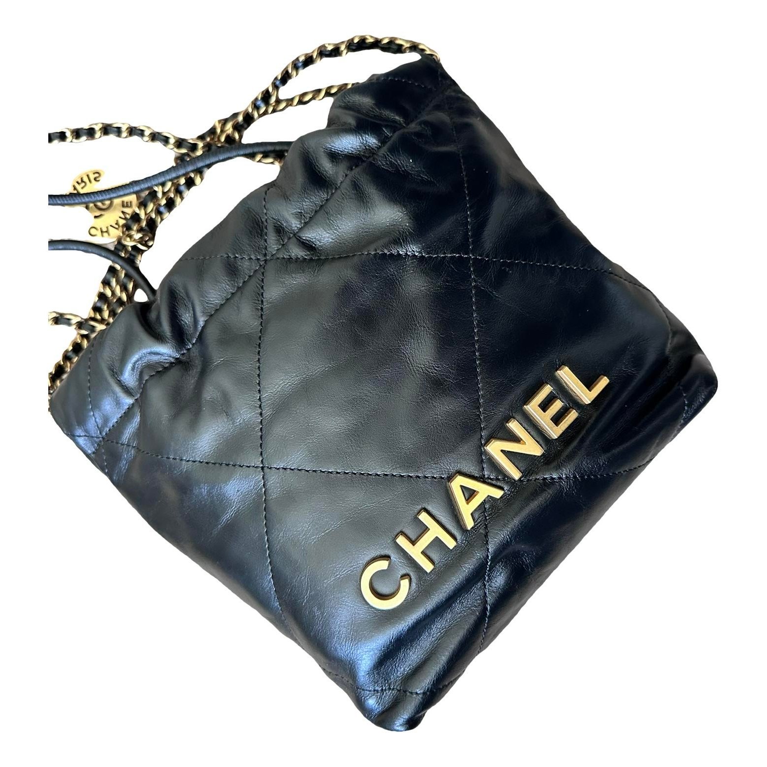Chanel 22 leather crossbody bag