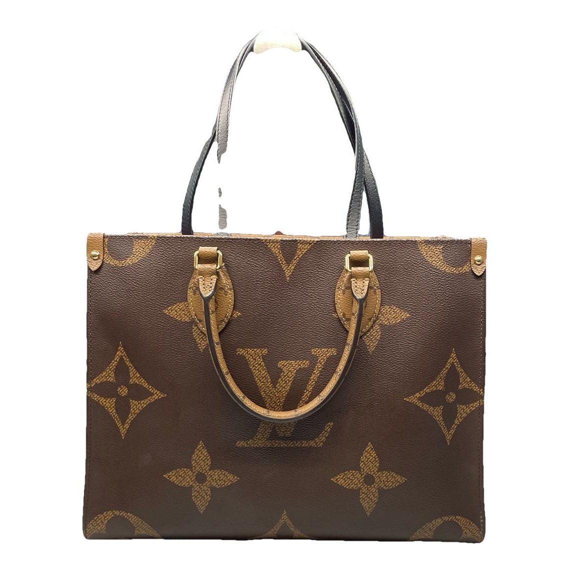 Onthego leather handbag